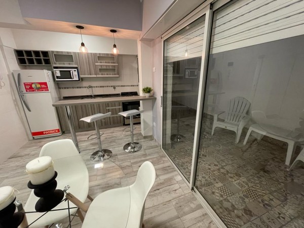 EN VENTA ...... !!!!! EXCELENTE UBICACIÓN ¡¡¡¡ Departamento 2 ambientes , totalmente reciclado a nuevo, equipado y amoblado, ubicado sobre calle Bolivar al 3600, a una cuadra de Plaza Peralta Ramos y de la Clínica Colón y a pocas cuadras del centro de la