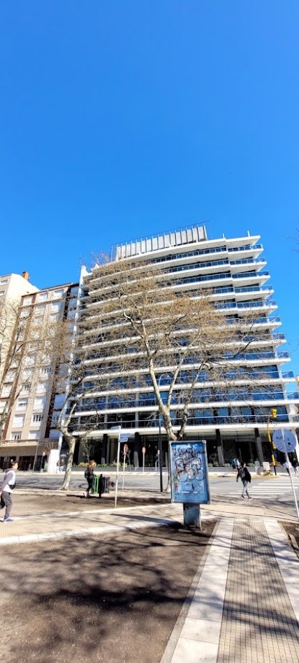 EDIFICIO NOVECCENTO VENTA DOS AMBIENTES VISTA AL MAR Y CASINO Y COCHERA