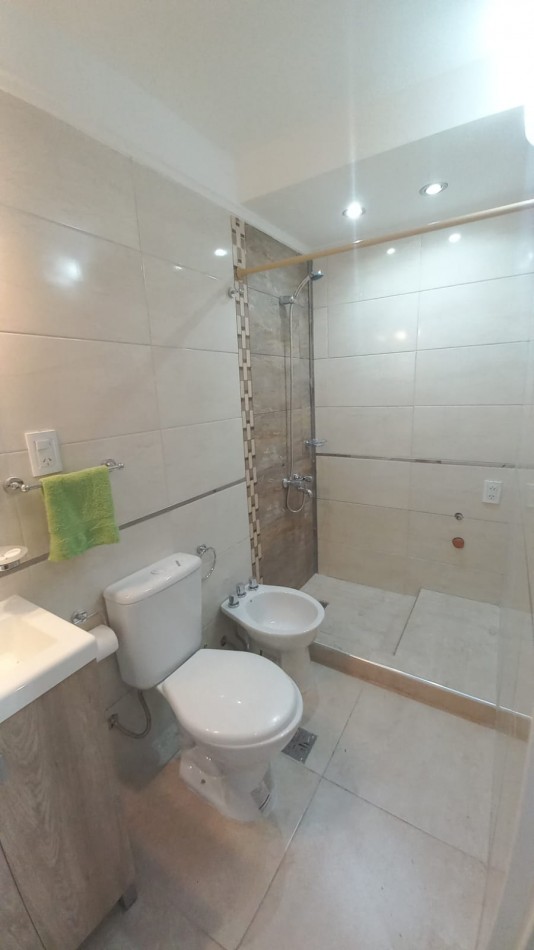 venta de departamento de 2 ambientes Totalmente amoblado y decorado zona centro excelente 