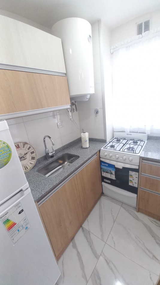 venta de departamento de 2 ambientes Totalmente amoblado y decorado zona centro excelente 