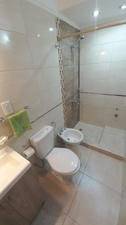 venta de departamento de 2 ambientes Totalmente amoblado y decorado zona centro excelente 