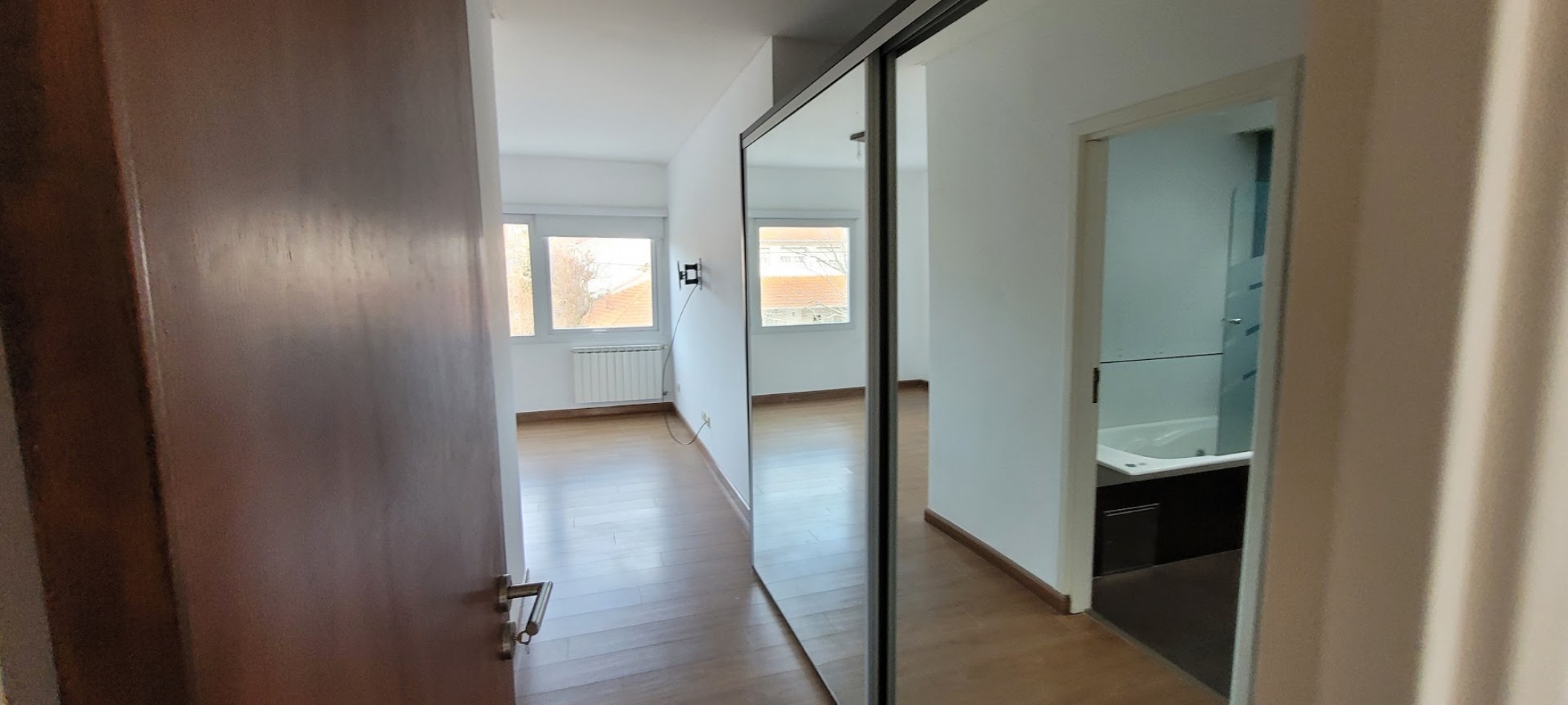 alquiler 24 meses triplex zona los troncos