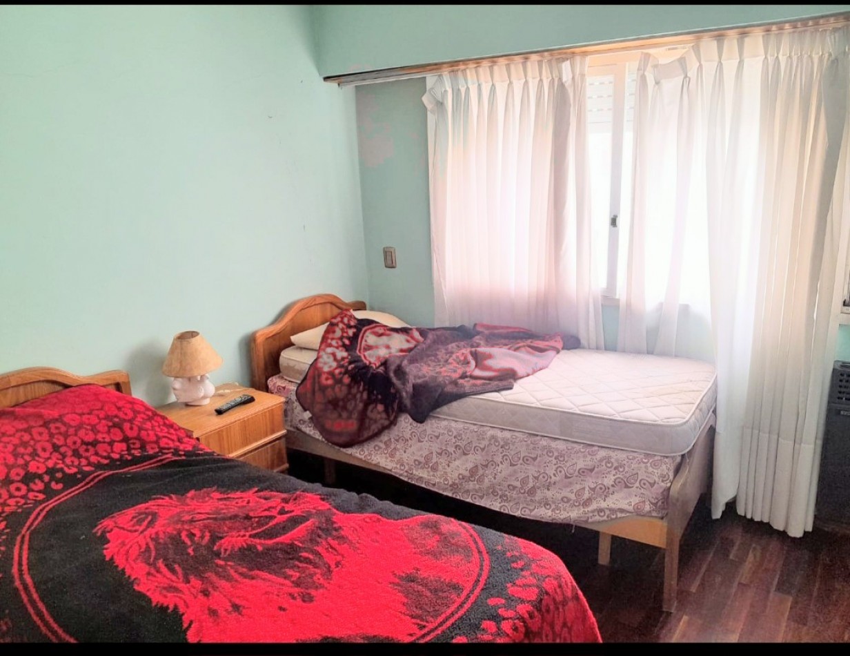VENTA DEPARATAMENTO DE TRES AMBIENTES ZONA CENTRO 