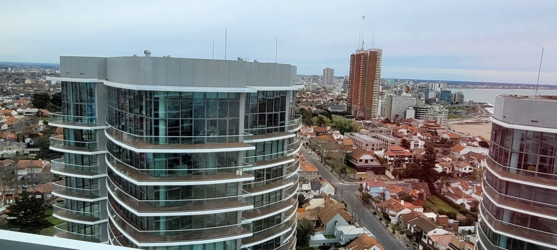 alquiler 24 meses departamento en las emblematicas Torres Pelli