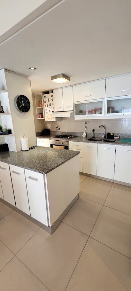 Alquiler departamento semipiso de tres amb en zona stella maris edificio con amenities verano 2027