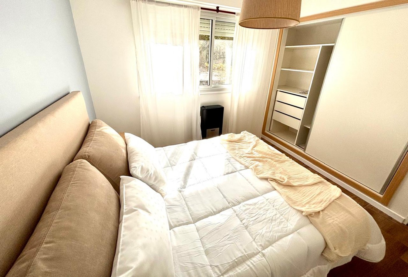 Venta departamento de dos ambientes con balcon a la calle totalmente reciclado y decorado 