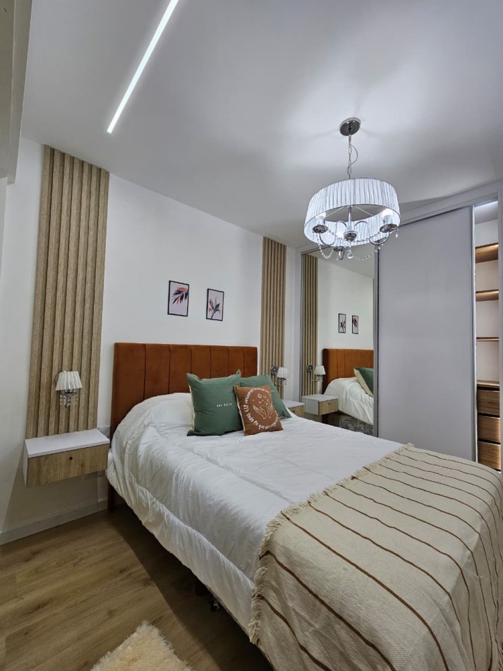 Excelente oportunidad: se vende departamento amoblado de dos ambientes al frente, con balcon y vista parcial al mar.