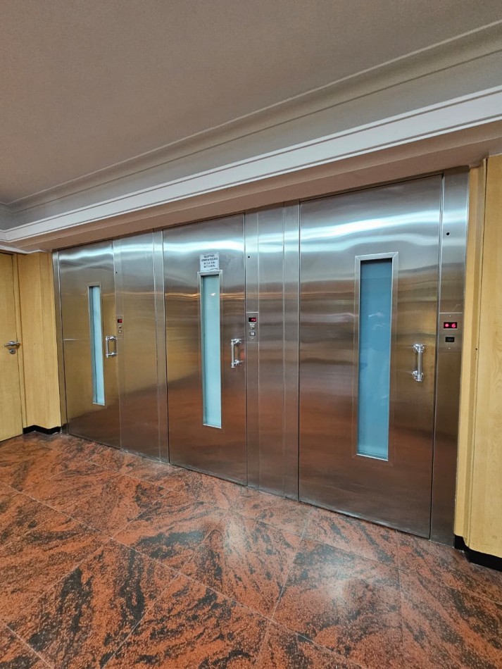 Excelente oportunidad: se vende departamento amoblado de dos ambientes al frente, con balcon y vista parcial al mar.