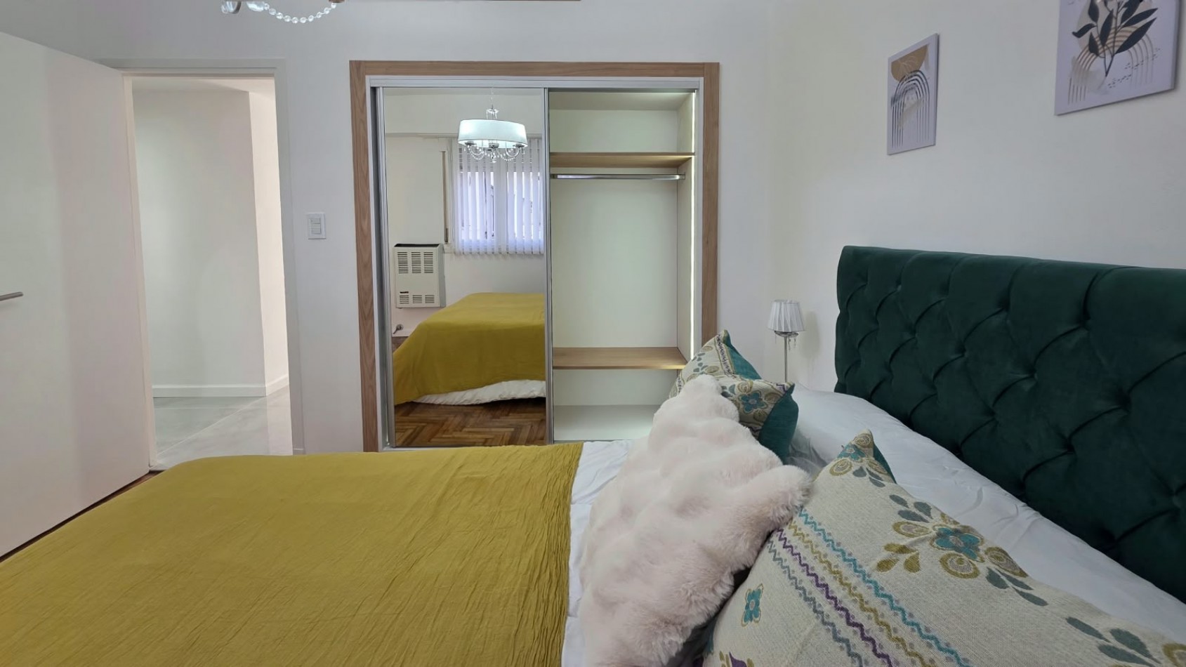 venta de departamento de dos ambientes con dependencia , balcon y vista lateral al mar 