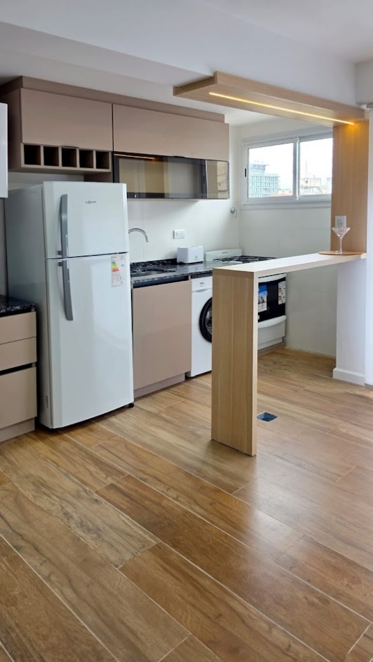 VENTA DE DEPARTAMENTO TOTALMENTE AMOBLADO Y RENOVADO | EXCELENTE UBICACION