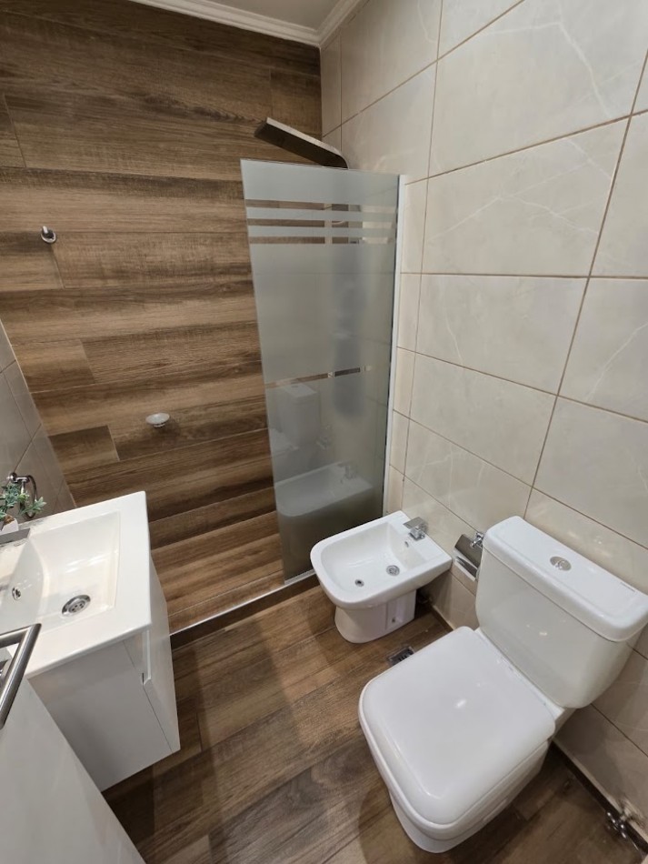 VENTA DE DEPARTAMENTO TOTALMENTE AMOBLADO Y RENOVADO | EXCELENTE UBICACION