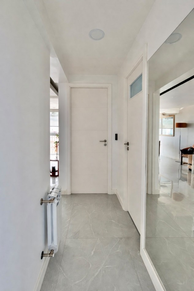 VENTA DE DEPARTAMENTO DE TRES AMBIENTES VISTA PANORAMICA CONN BALCON TERRAZA