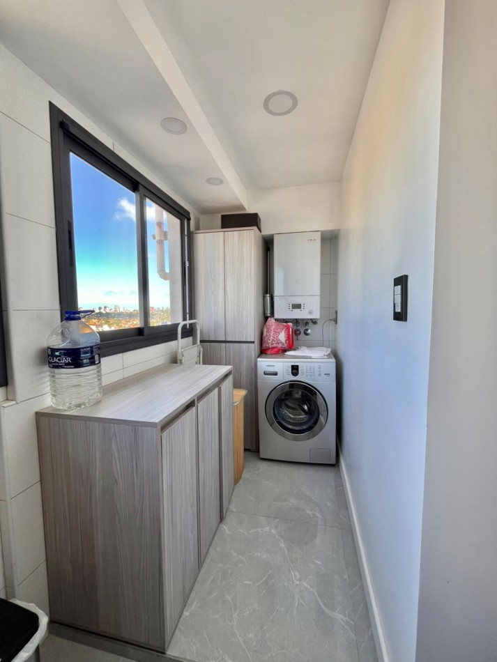VENTA DE DEPARTAMENTO DE TRES AMBIENTES VISTA PANORAMICA CONN BALCON TERRAZA