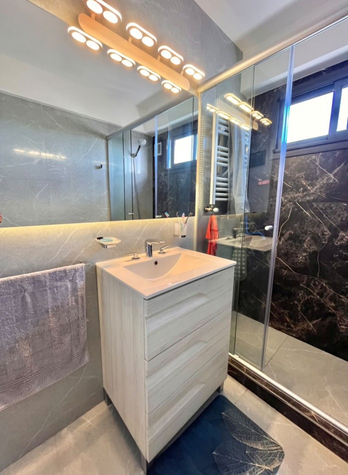 VENTA DE DEPARTAMENTO DE TRES AMBIENTES VISTA PANORAMICA CONN BALCON TERRAZA