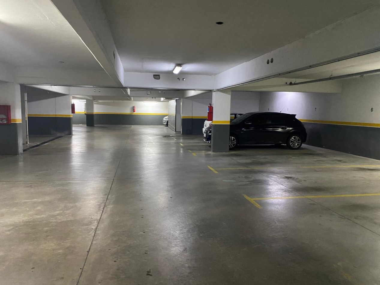 Semipiso de 3 Amb. Edificio Boghos, reciclado c/cochera, La Perla, Mar del Plata.