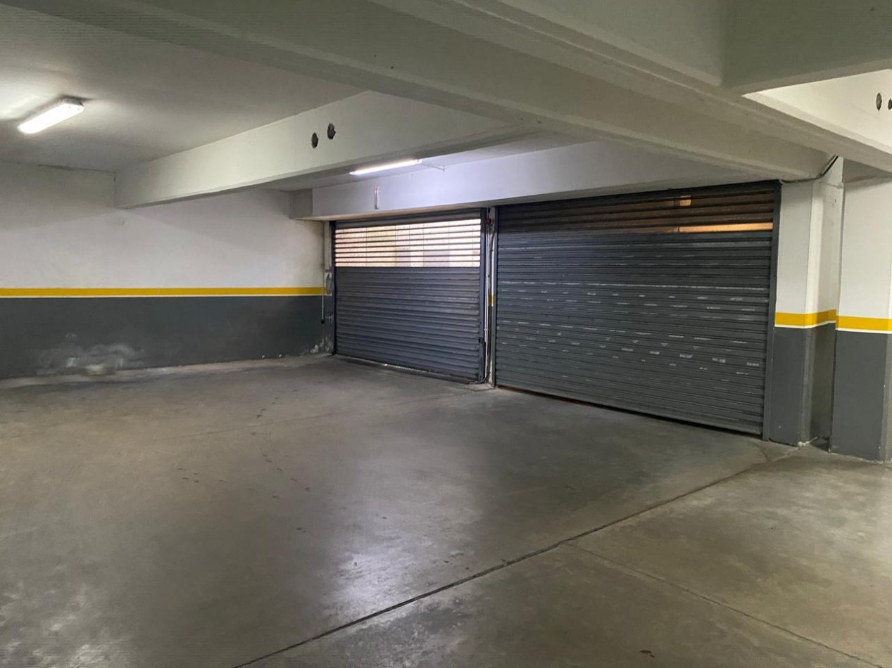 Semipiso de 3 Amb. Edificio Boghos, reciclado c/cochera, La Perla, Mar del Plata.