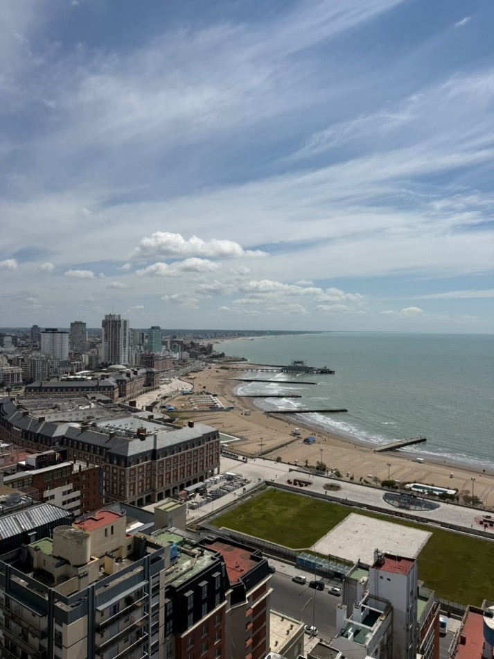 venta de departamento con vista panoramica en el emblematico edificio Cosmos 