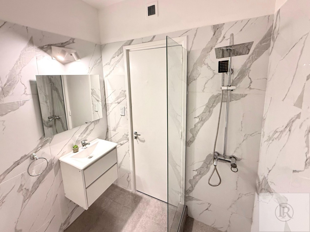Departamento de 2 amb, a la calle, reciclado, zona Aldrey, Mar del Plata