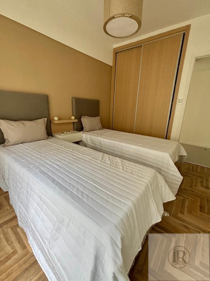 VENTA DE 3 AMBIENTES CON DEPENDENCIA TOTALMENTE RECICLADO Y AMOBLADO 