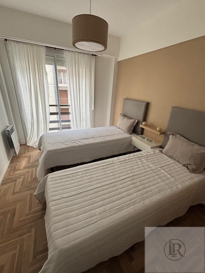 VENTA DE 3 AMBIENTES CON DEPENDENCIA TOTALMENTE RECICLADO Y AMOBLADO 