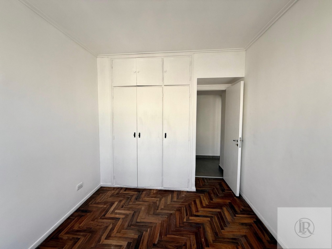 Departamento de 2 amb, a la calle, reciclado, zona Aldrey, Mar del Plata
