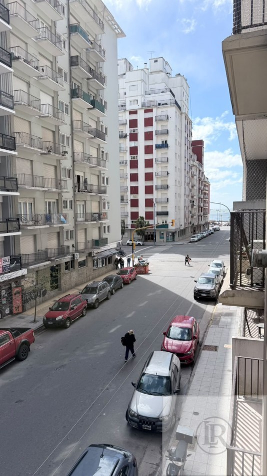 Monoambiente en Guemes, reciclado a nuevo, amoblado y decorado c/balcon saliente, Mar del Plata