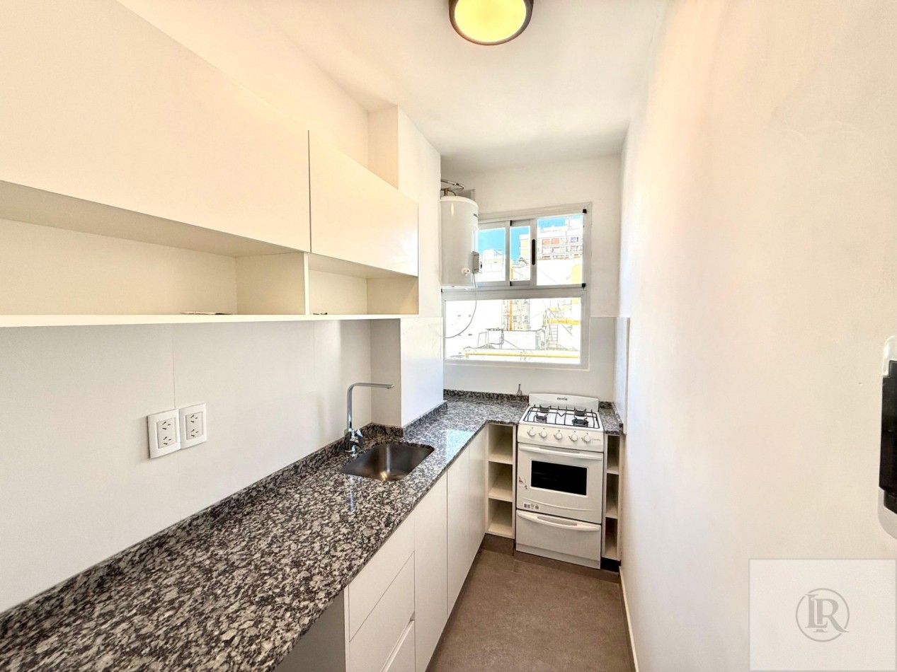 Departamento de 2 amb, a la calle, reciclado, zona Aldrey, Mar del Plata