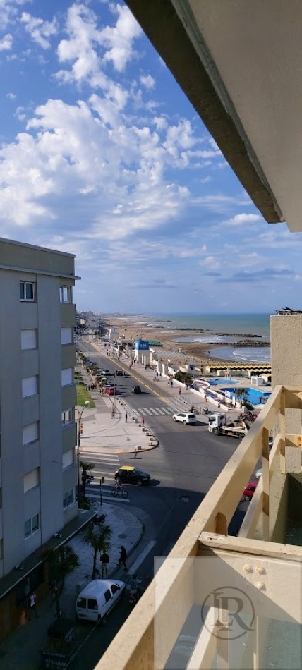 Alquiler 2026 /2027!! departamento de 2 ambientes zona La Perla vista lateral al mar 
