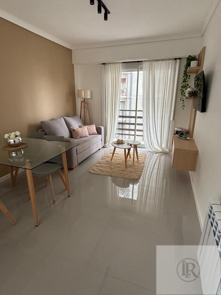 VENTA DE 3 AMBIENTES CON DEPENDENCIA TOTALMENTE RECICLADO Y AMOBLADO 