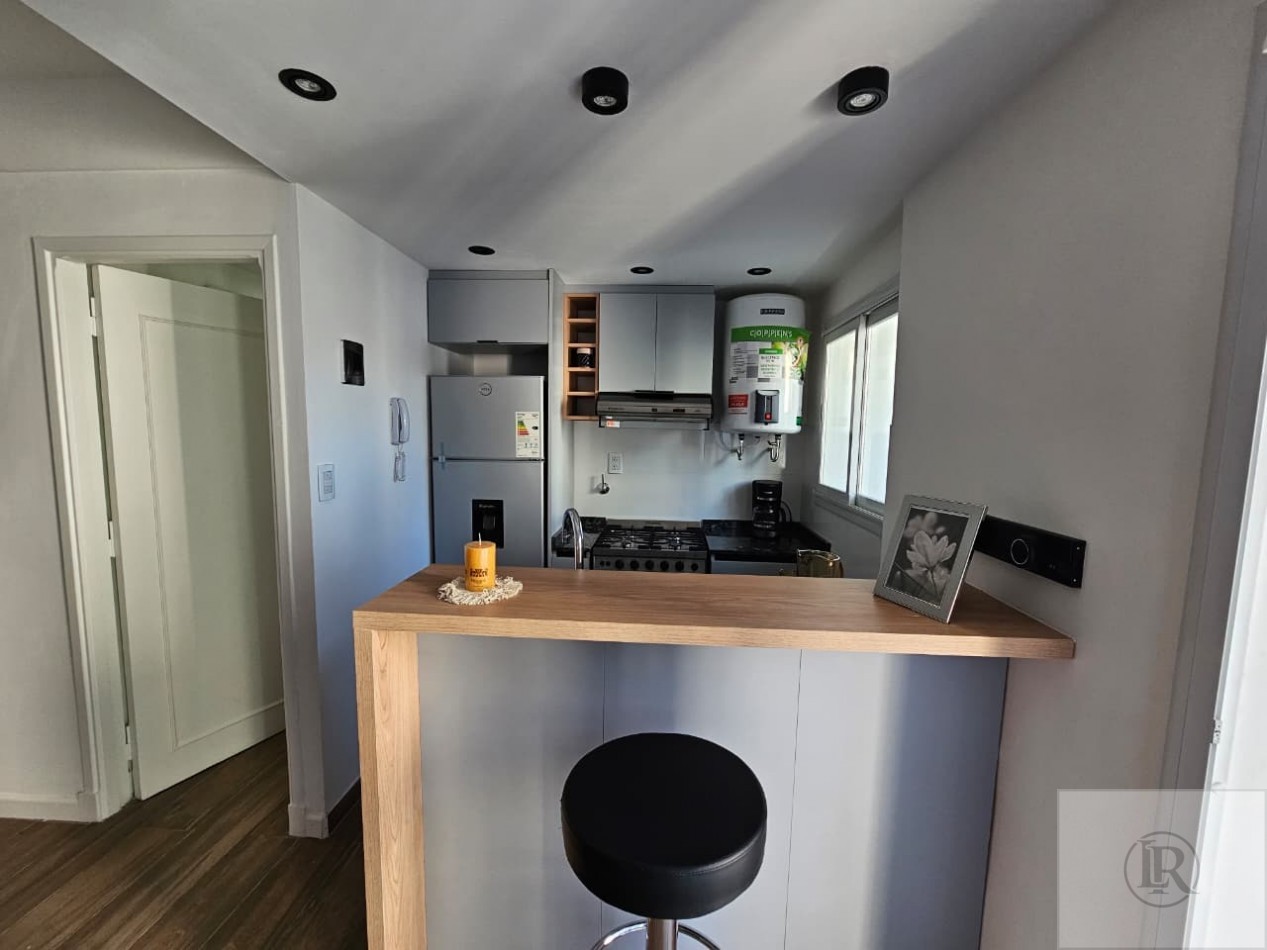 venta departamento dos ambientes al frente con balcon y parrilla 