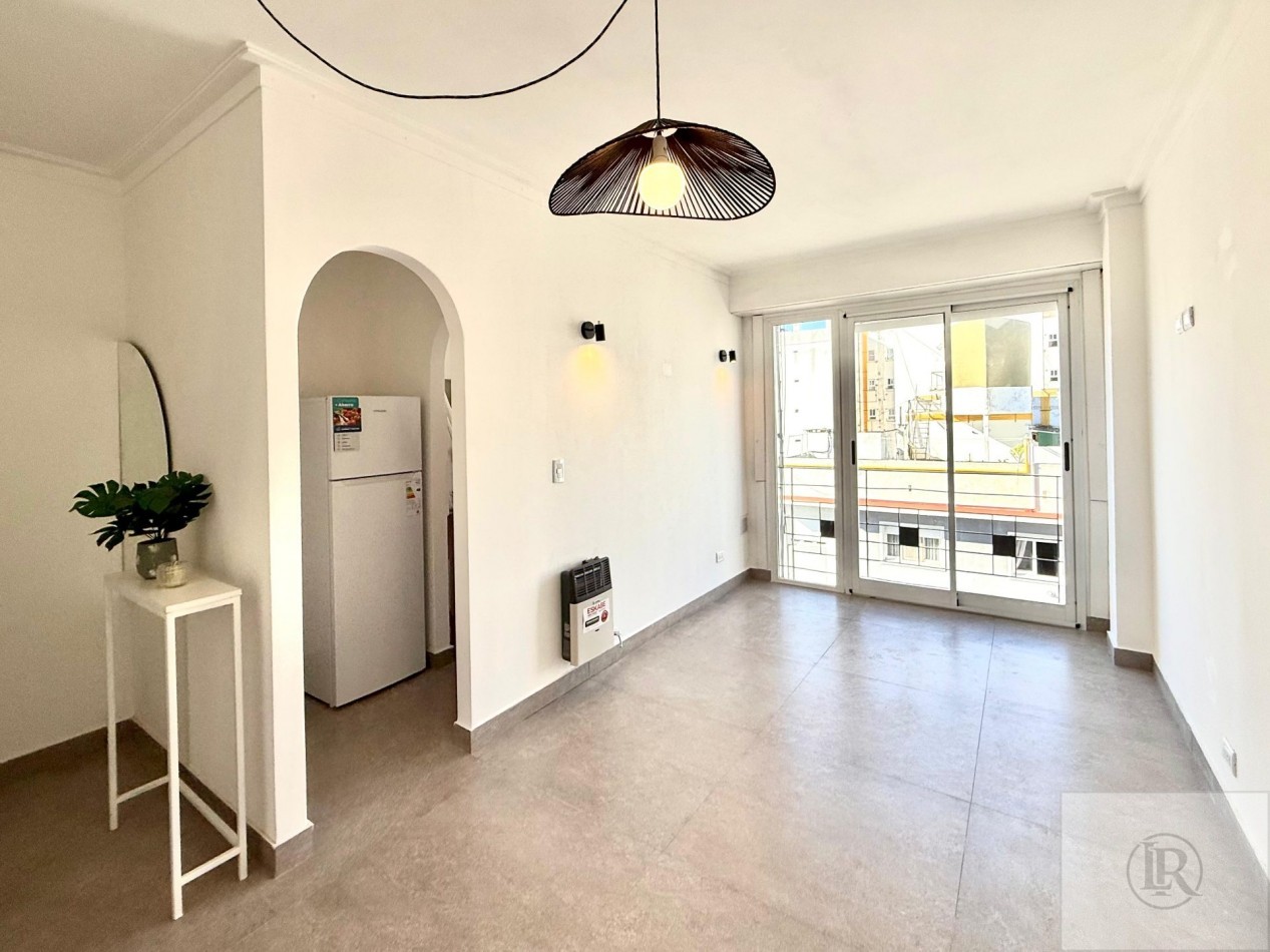 Departamento de 2 amb, a la calle, reciclado, zona Aldrey, Mar del Plata