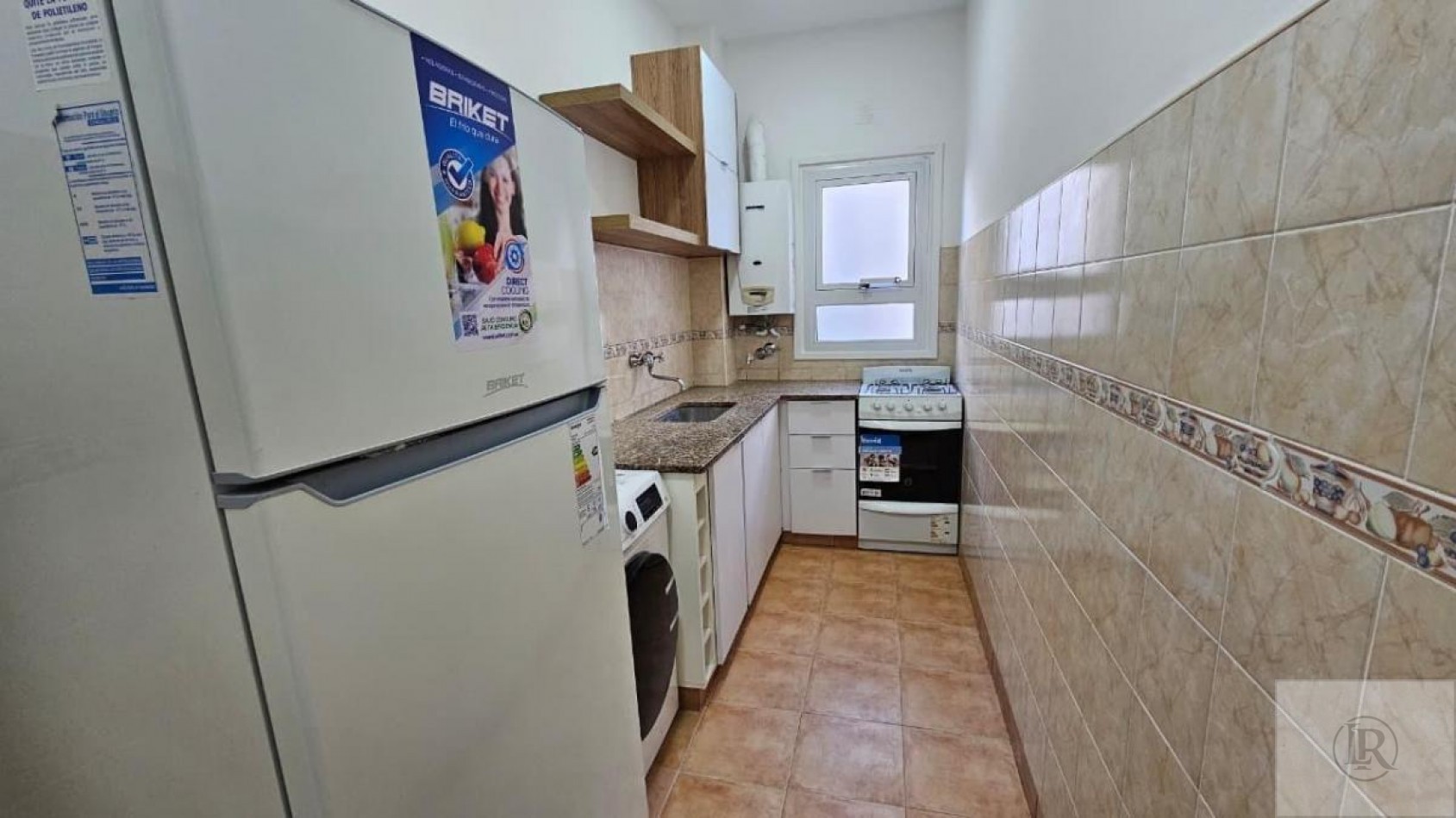 VENTA DE MONOAMBIENTE IMPECABLE LISTO PARA ENTRAR A VIVIR PROXIMO A PLAZA COLON 