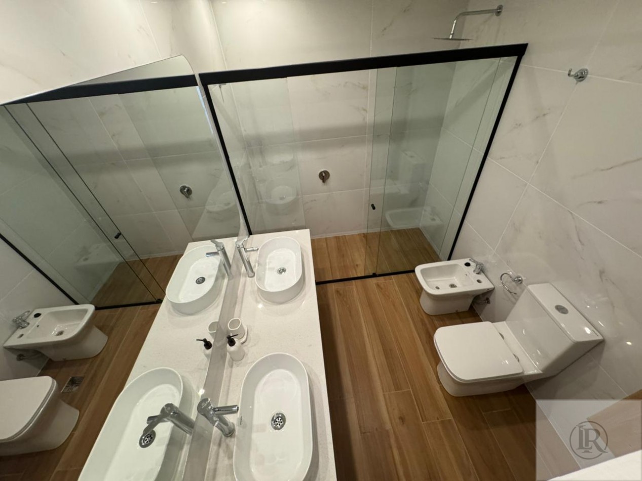 Chalet en PH de 4 amb. con cochera doble, Chauvin, Mar del Plata