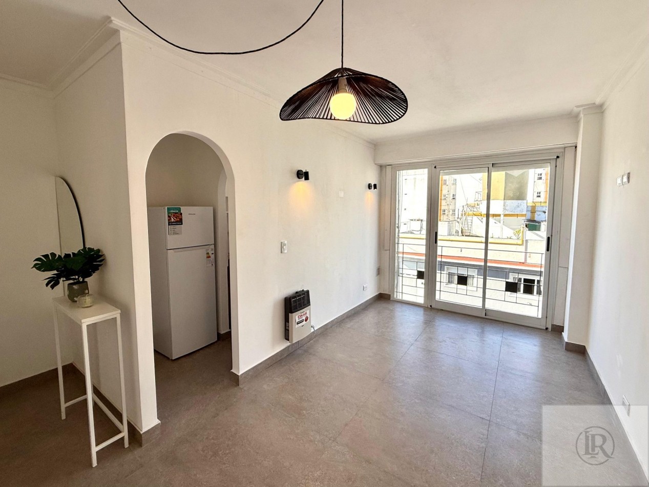 Departamento de 2 amb, a la calle, reciclado, zona Aldrey, Mar del Plata