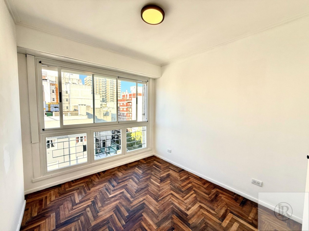 Departamento de 2 amb, a la calle, reciclado, zona Aldrey, Mar del Plata