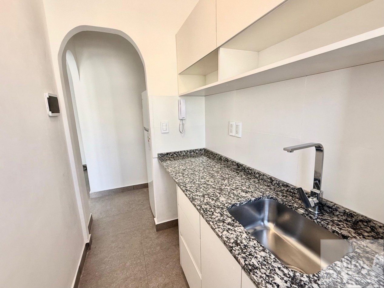 Departamento de 2 amb, a la calle, reciclado, zona Aldrey, Mar del Plata