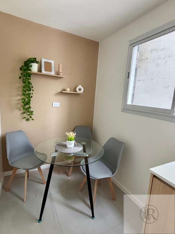 VENTA DE 3 AMBIENTES CON DEPENDENCIA TOTALMENTE RECICLADO Y AMOBLADO 