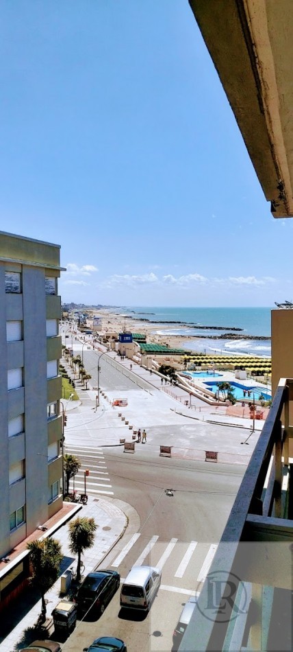 Alquiler 2026 /2027!! departamento de 2 ambientes zona La Perla vista lateral al mar 
