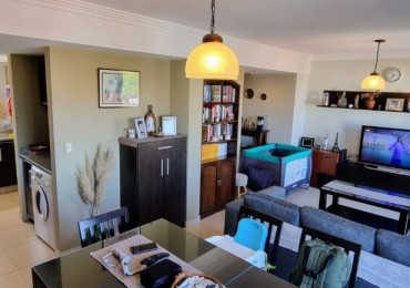 venta duplex de 3 ambientes  con balcon al frente vista panoramica, parrilla y cochera zona Plaza Mitre 