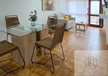 venta de dos ambientes al frente con dependencia y bhalcon a la calle 