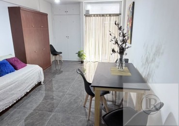 Monoambiente en Guemes, reciclado a nuevo, amoblado y decorado c/balcon saliente, Mar del Plata